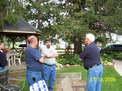 Rod, Reldon, &amp; Gary talking it over with Lois listening in